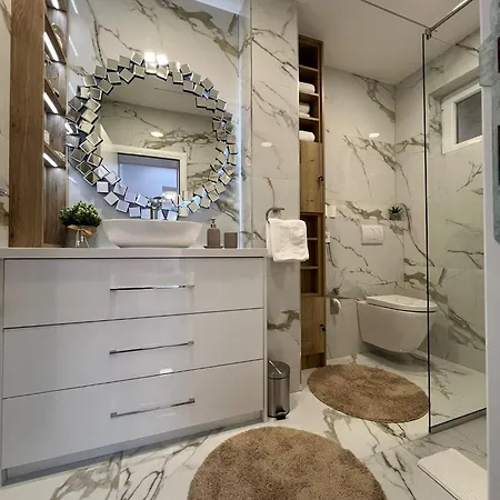 28 Apartment *
