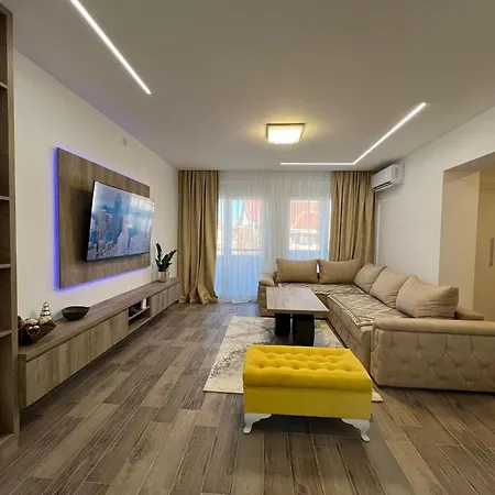 Apartment 28