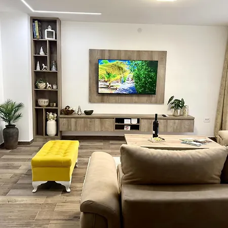 28 Apartment